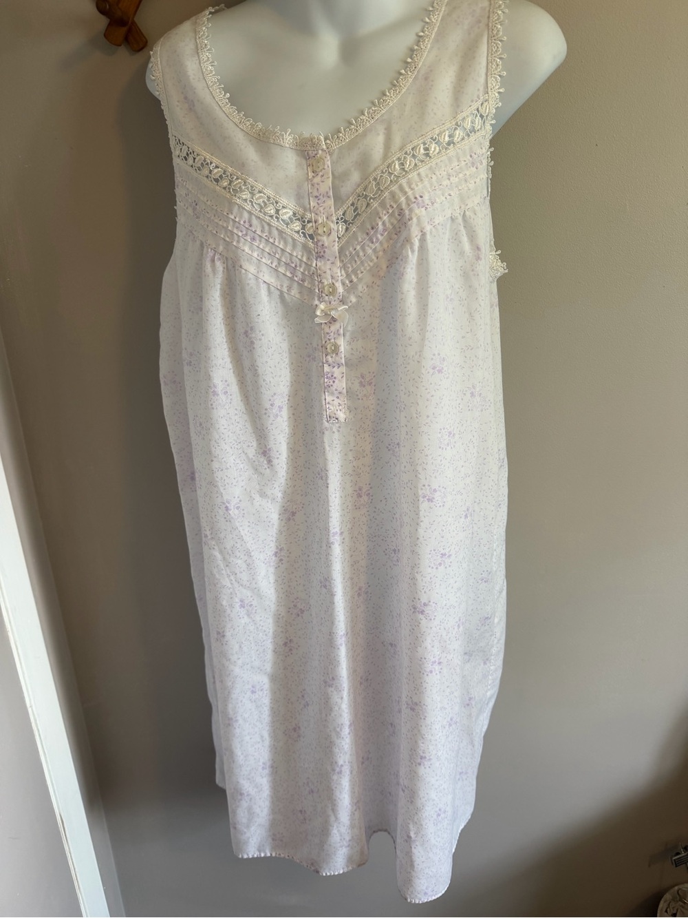Marks & Spencer Vintage Floral Lace Pintuck Nightgown Purple UK 12-14 (M)